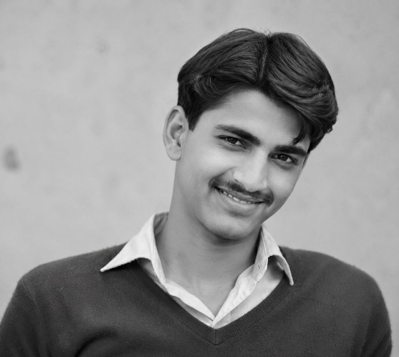 Arun Bhatia school time photo